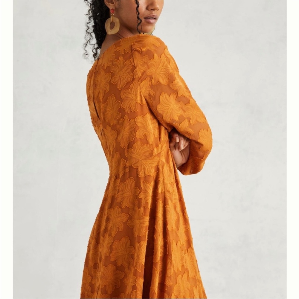 Elegant Orange Floral Dress - Picture 4 of 12